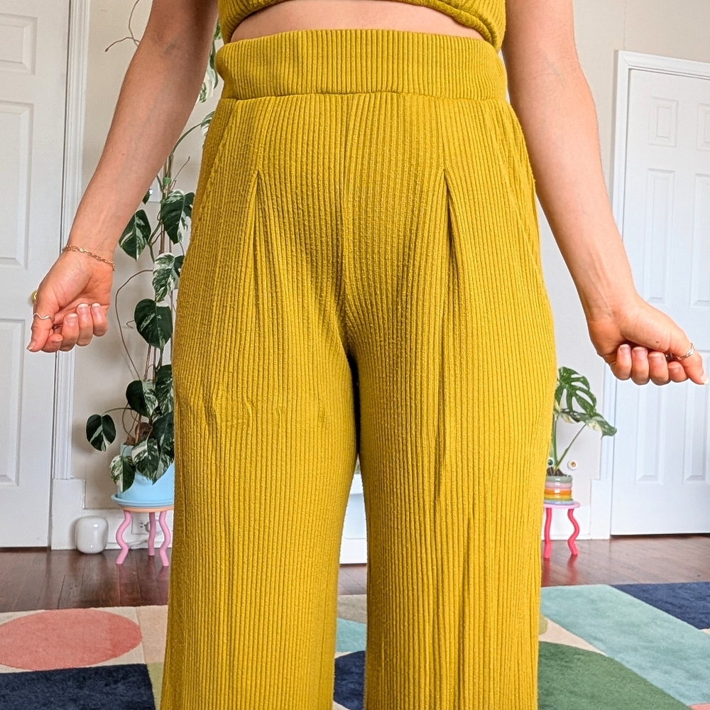 Whimsy + Row Mustard Ribbed Set - Picture 5 of 7
